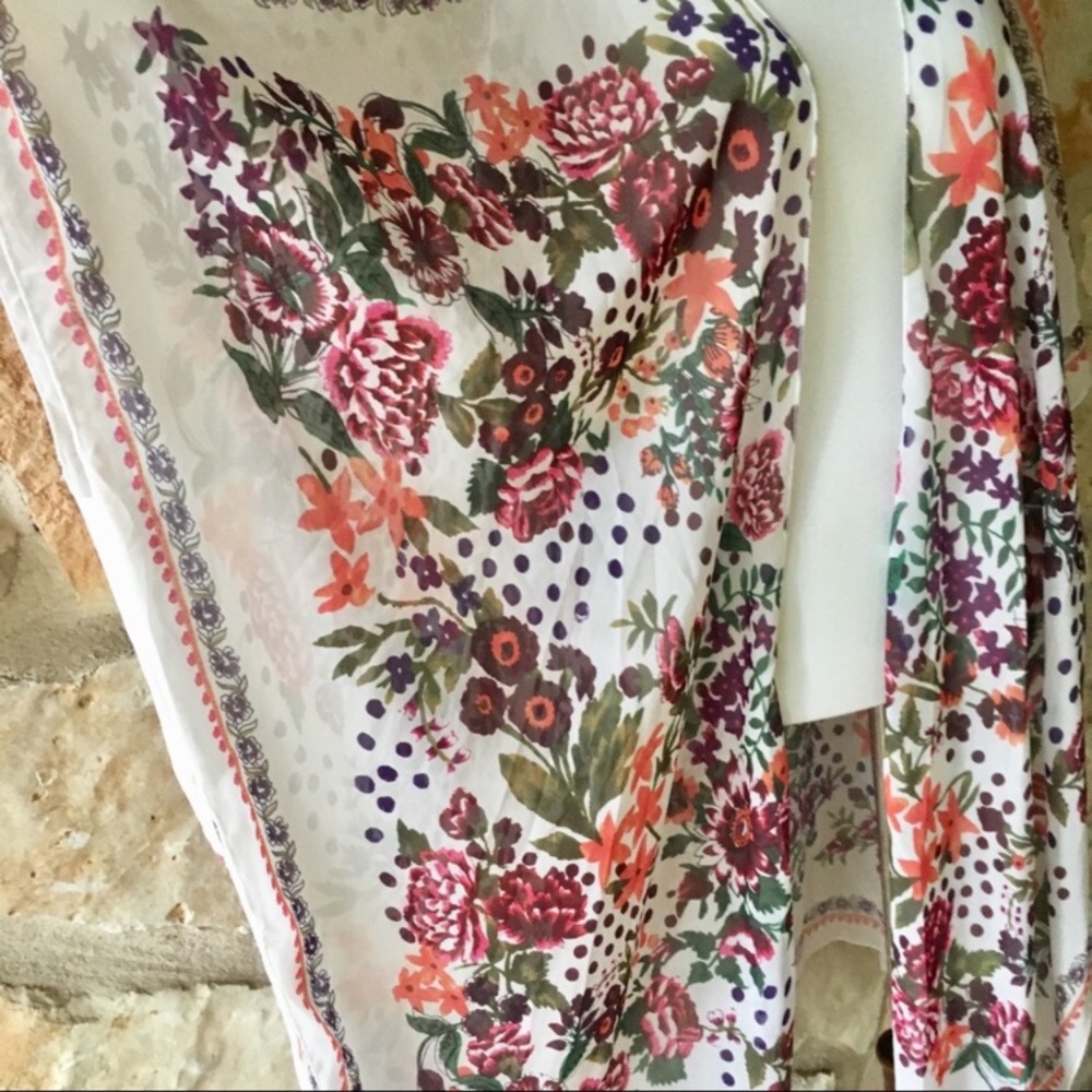 NWOT White Floral Kimono- One size fits all - Picture 5 of 6